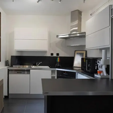 Appartement Charmant Face A La Cathedrale De 65 M² Proximite Place Stanislas